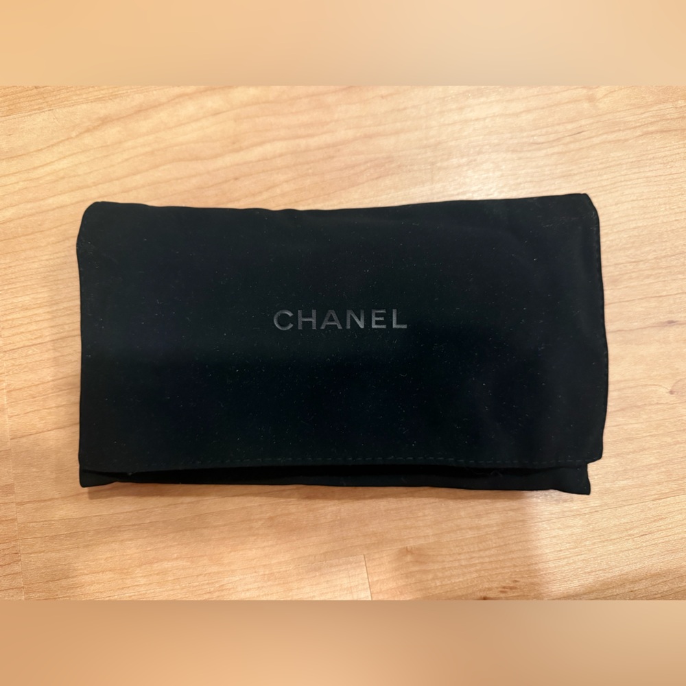 CHANEL 19 Pink Quilted Zip Around Wallet with Gold Logo- authentic! Like new! - Picture 11 of 11